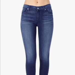 EUC SIZE 28.... 7 for all mankind Roxanne